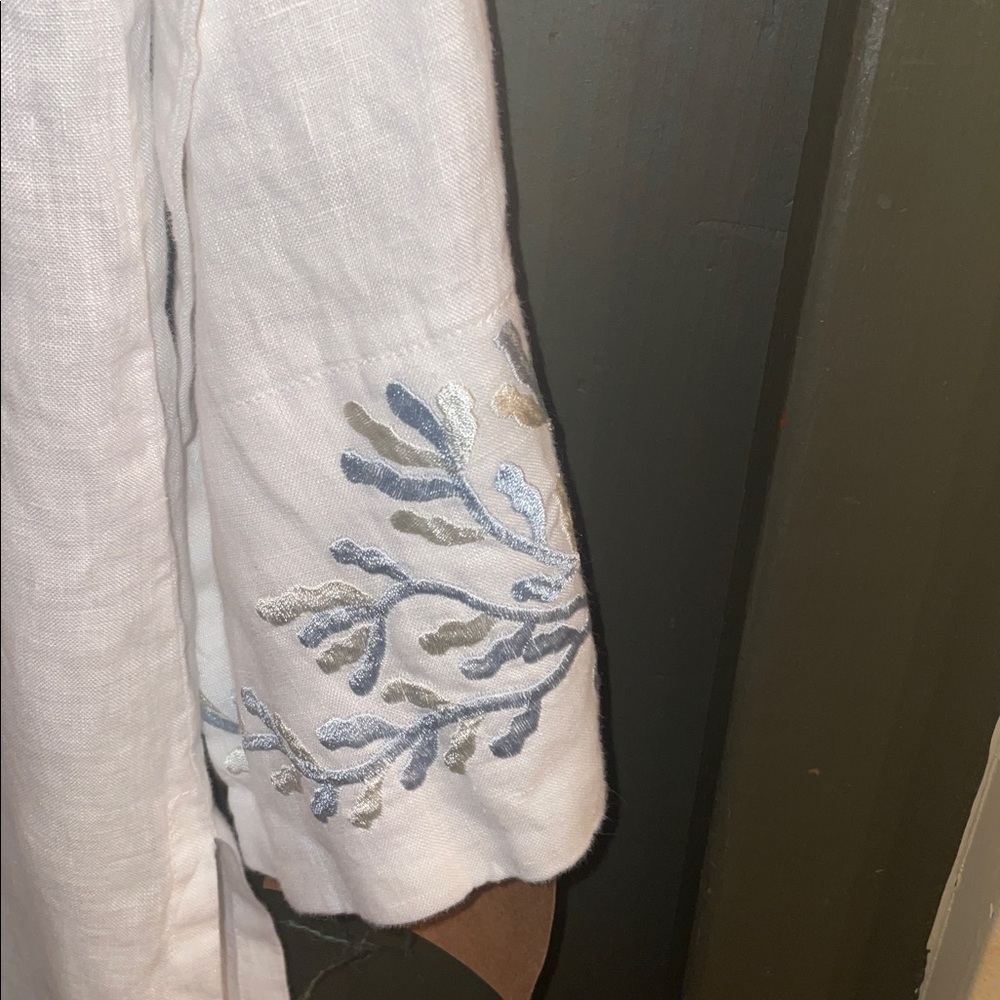 White Embroidered Women's Top beaded 100%linen - Picture 6 of 10